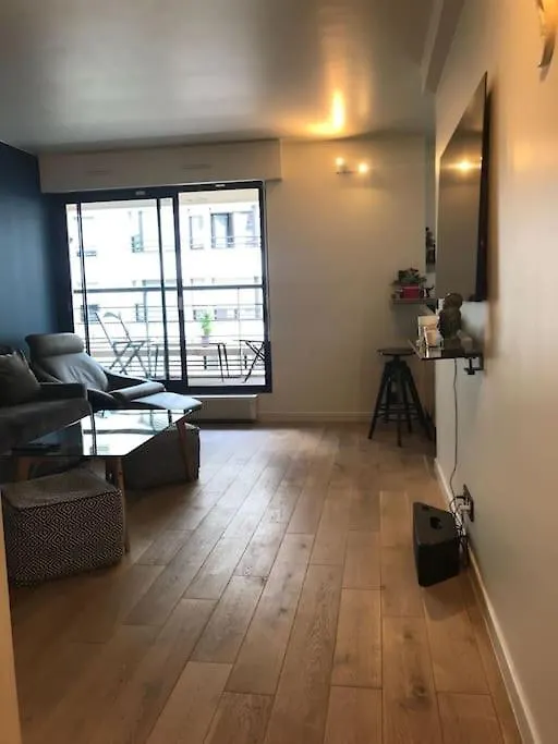 Апартаменты Charmant Studio Grand Balcon Parking